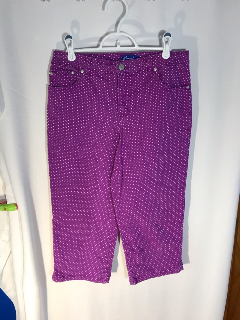 Purple & white polka dot pants capri, size 6P Kim Rogers